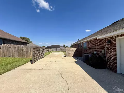 Exterior - 1711 Brightleaf Cir, Cantonment, FL 32533 photo 9 of 17