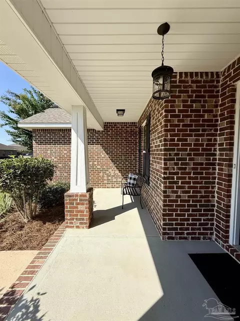 Exterior - 1711 Brightleaf Cir, Cantonment, FL 32533 photo 5 of 17