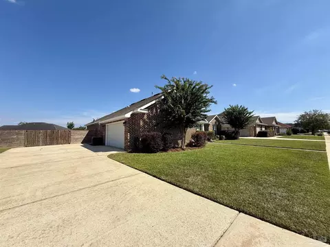 Exterior - 1711 Brightleaf Cir, Cantonment, FL 32533 photo 7 of 17