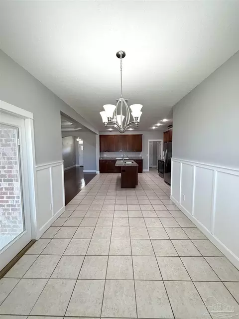 Dining - 1711 Brightleaf Cir, Cantonment, FL 32533 photo 2 of 2