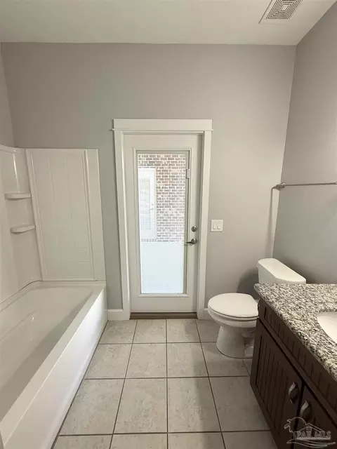 Bath - 1711 Brightleaf Cir, Cantonment, FL 32533 photo 7 of 8