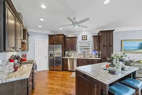 Kitchen - 5757 Cobble Creek Dr, Pace, FL 32571 photo 2 of 7