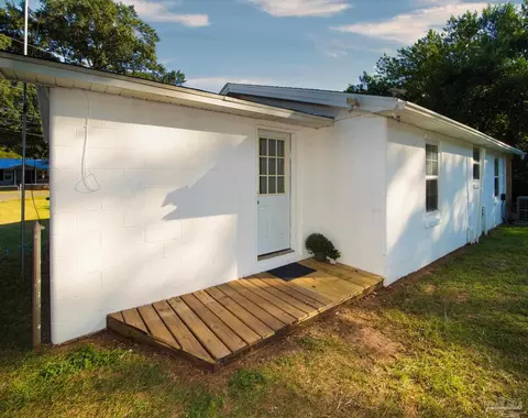 Exterior - 5199 Spring St, Jay, FL 32565 photo 6 of 6
