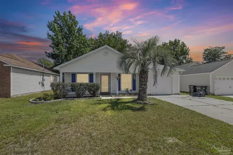 2462 Redoubt Ave, Pensacola, FL 32507