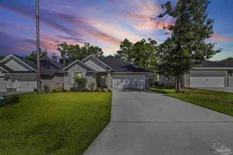 5623 Dunridge Dr, Pace, FL 32571