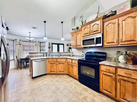 5045 Toebars Tr, Milton, FL 32583 photo 9