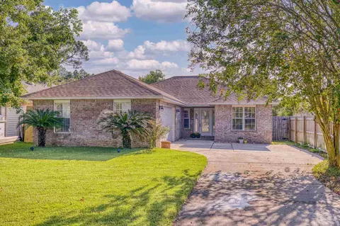 5562 Bauer Rd, Pensacola, FL 32507