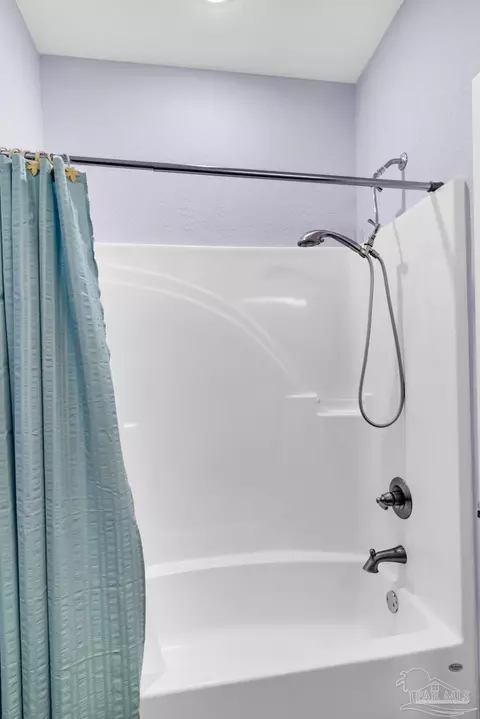 Bath - 3558 Autumn Ridge Rd, Pace, FL 32571 photo 4 of 4