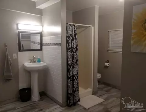 Bath - 1911 Mathison Rd, Cantonment, FL 32533 photo 4 of 4