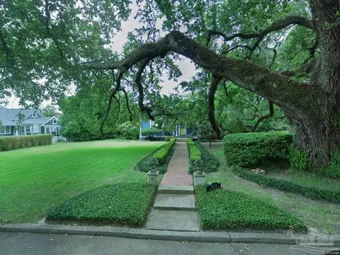1403 E Lakeview Ave, Pensacola, FL 32503