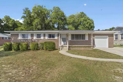 6578 Lakeshore Dr, Milton, FL 32570