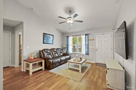 4504 Edgewood Dr, Milton, FL 32583 photo 5