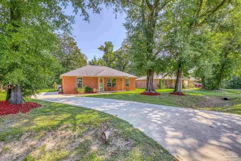 4504 Edgewood Dr, Milton, FL 32583 photo 2