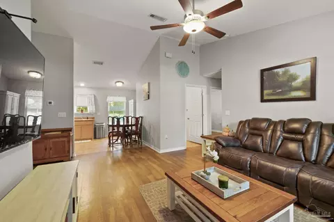 4504 Edgewood Dr, Milton, FL 32583 photo 6