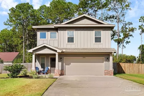 2519 Lovewood Dr, Navarre, FL 32566
