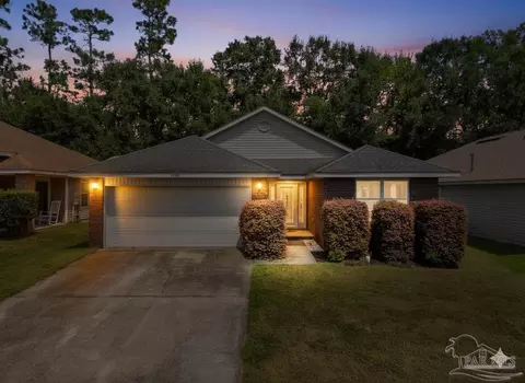 1458 Towhee Canyon Dr, Cantonment, FL 32533