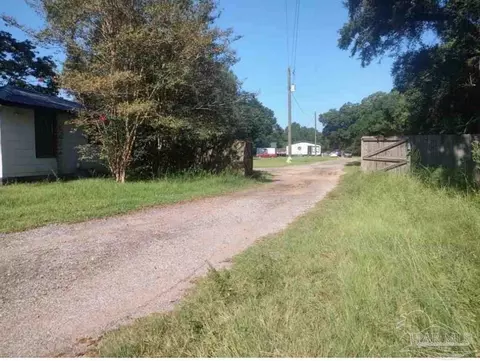 10121 Chemstrand Rd, Pensacola, FL 32514