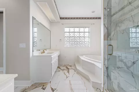 Bath - 3159 Cobblestone Dr, Pace, FL 32571 photo 2 of 5