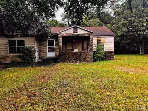 104 Cherokee Trl, Pensacola, FL 32506