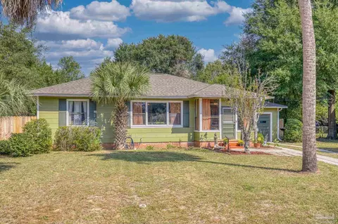 4 Victoria Pl, Pensacola, FL 32507