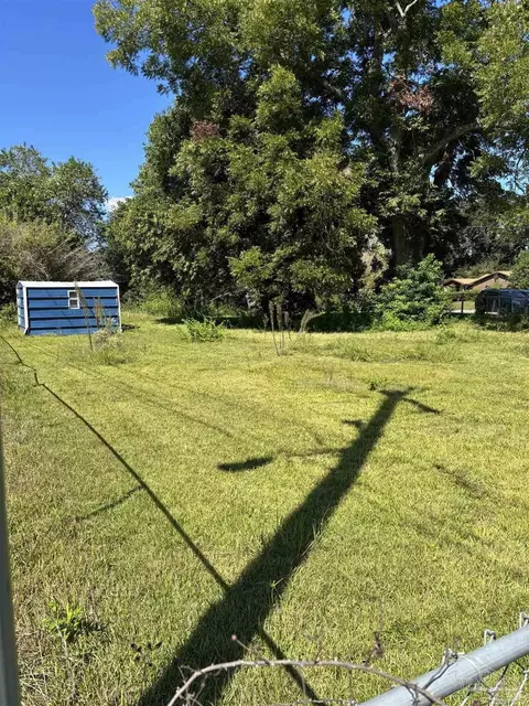 6425 Birkhead Dr, Pensacola, FL 32506