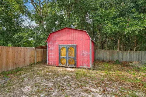 Exterior - 7331 Copter Ln, Milton, FL 32570 photo 5 of 7
