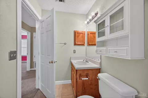 Bath - 7331 Copter Ln, Milton, FL 32570 photo 2 of 5