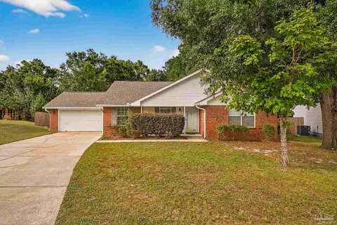 Exterior - 7331 Copter Ln, Milton, FL 32570 photo 2 of 7