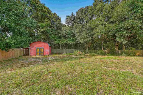 Exterior - 7331 Copter Ln, Milton, FL 32570 photo 3 of 7