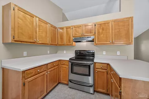 Kitchen - 7331 Copter Ln, Milton, FL 32570 photo 4 of 5