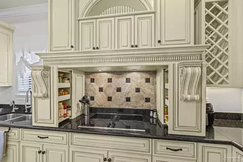 Kitchen - 5541 Marthas Mill Way, Pace, FL 32571 photo 3 of 4