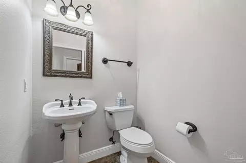Bath - 5541 Marthas Mill Way, Pace, FL 32571 photo 1 of 6