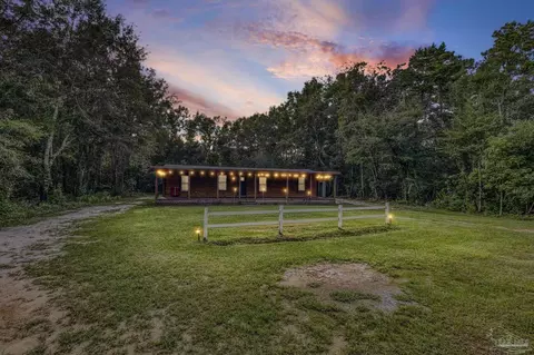 Exterior - 2989 N 5th Ave, Milton, FL 32583 photo 14 of 23