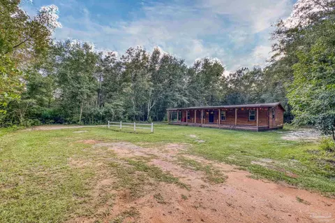 Exterior - 2989 N 5th Ave, Milton, FL 32583 photo 18 of 23