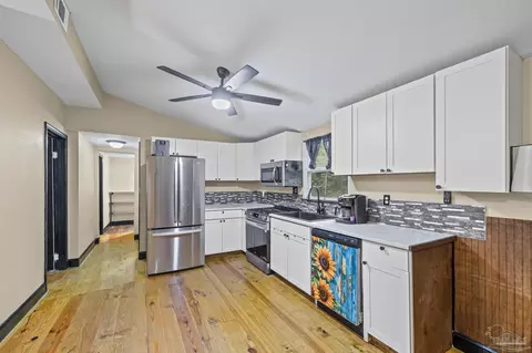 Kitchen - 2989 N 5th Ave, Milton, FL 32583 photo 1 of 2