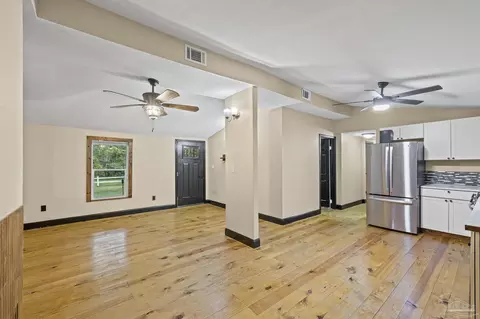 Entry Way - 2989 N 5th Ave, Milton, FL 32583 photo 2 of 6