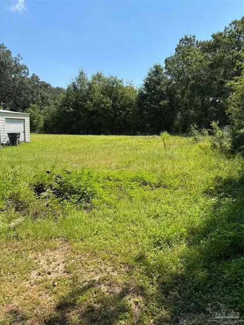 5689 Nicholas Ln, Pensacola, FL 32526