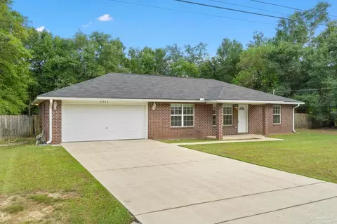 Exterior - 5246 Persimmon Ln, Milton, FL 32570 photo 2 of 7