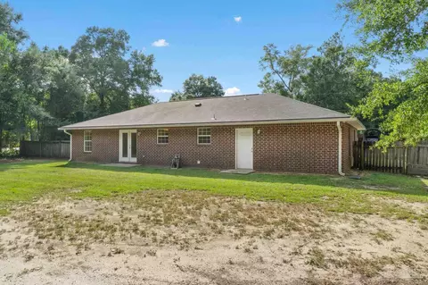 Exterior - 5246 Persimmon Ln, Milton, FL 32570 photo 6 of 7