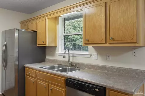 Kitchen - 5246 Persimmon Ln, Milton, FL 32570 photo 3 of 3