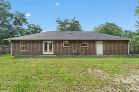 Exterior - 5246 Persimmon Ln, Milton, FL 32570 photo 4 of 7