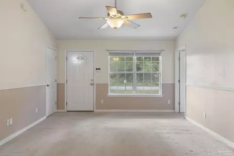 Living - 5246 Persimmon Ln, Milton, FL 32570 photo 3 of 5