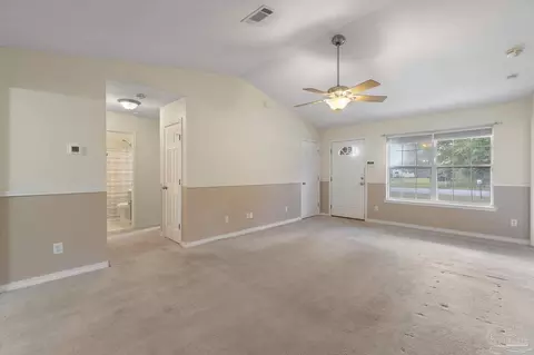Living - 5246 Persimmon Ln, Milton, FL 32570 photo 2 of 5