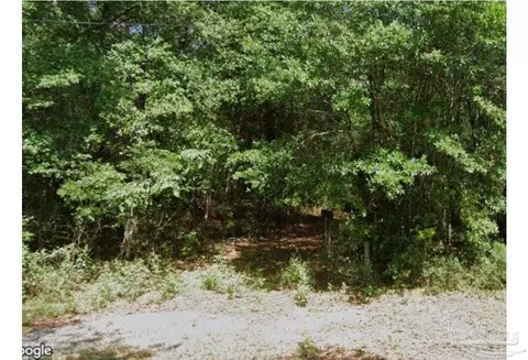 5033 Campground Rd, Milton, FL 32583