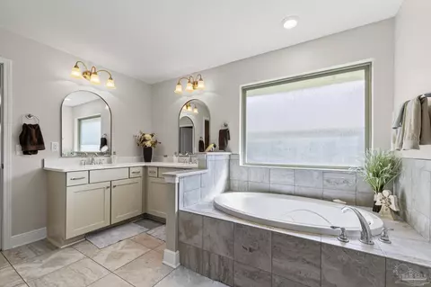 Bath - 5587 Dunridge Dr, Pace, FL 32571 photo 1 of 3