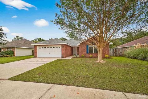 2323 Tall Oak Dr, Cantonment, FL 32533