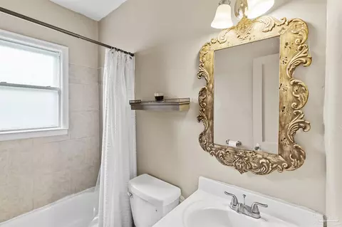 Bath - 203 Booth Ave, Cantonment, FL 32533 photo 2 of 3