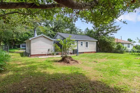 Exterior - 203 Booth Ave, Cantonment, FL 32533 photo 2 of 4