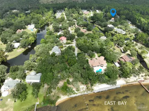 View/Area - 7232 Bayshore Dr, Milton, FL 32583 photo 6 of 8