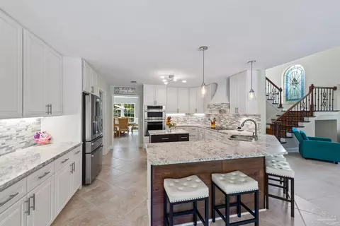 Kitchen - 7232 Bayshore Dr, Milton, FL 32583 photo 1 of 6